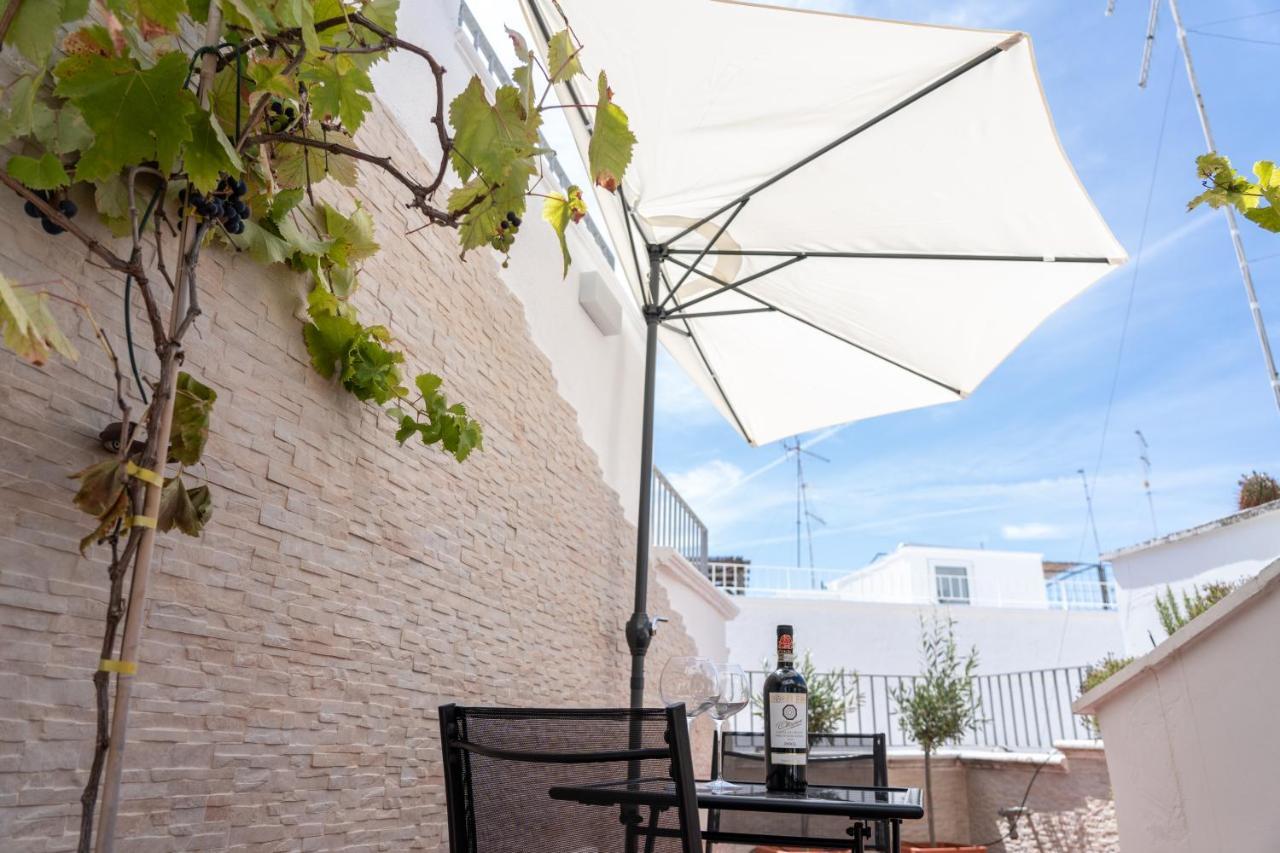 Wineart House, Terracielo Indipendente Nel Centro Di Monopoli Apartment Exterior foto