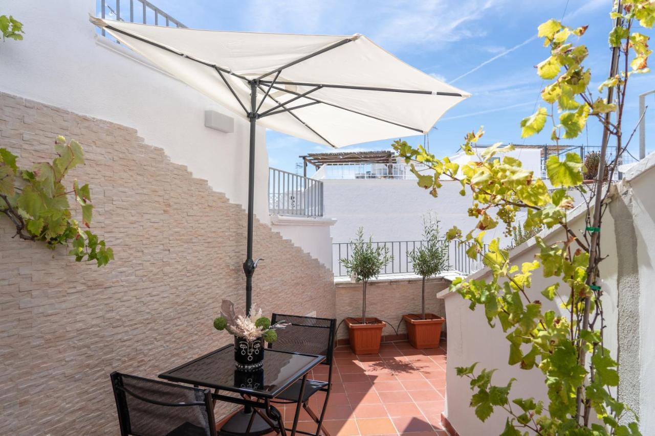 Wineart House, Terracielo Indipendente Nel Centro Di Monopoli Apartment Exterior foto